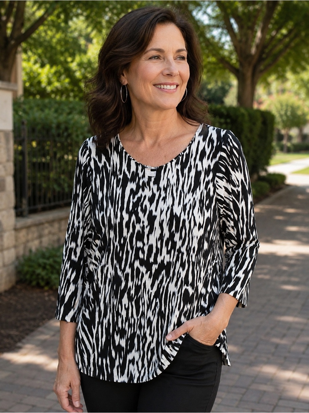 Calvin Klein Black & White Abstract Print 3/4 Sleeve Scoop Neck Blouse Top